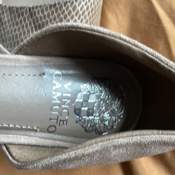 Vince Camuto size 8 - Picture 2 of 4